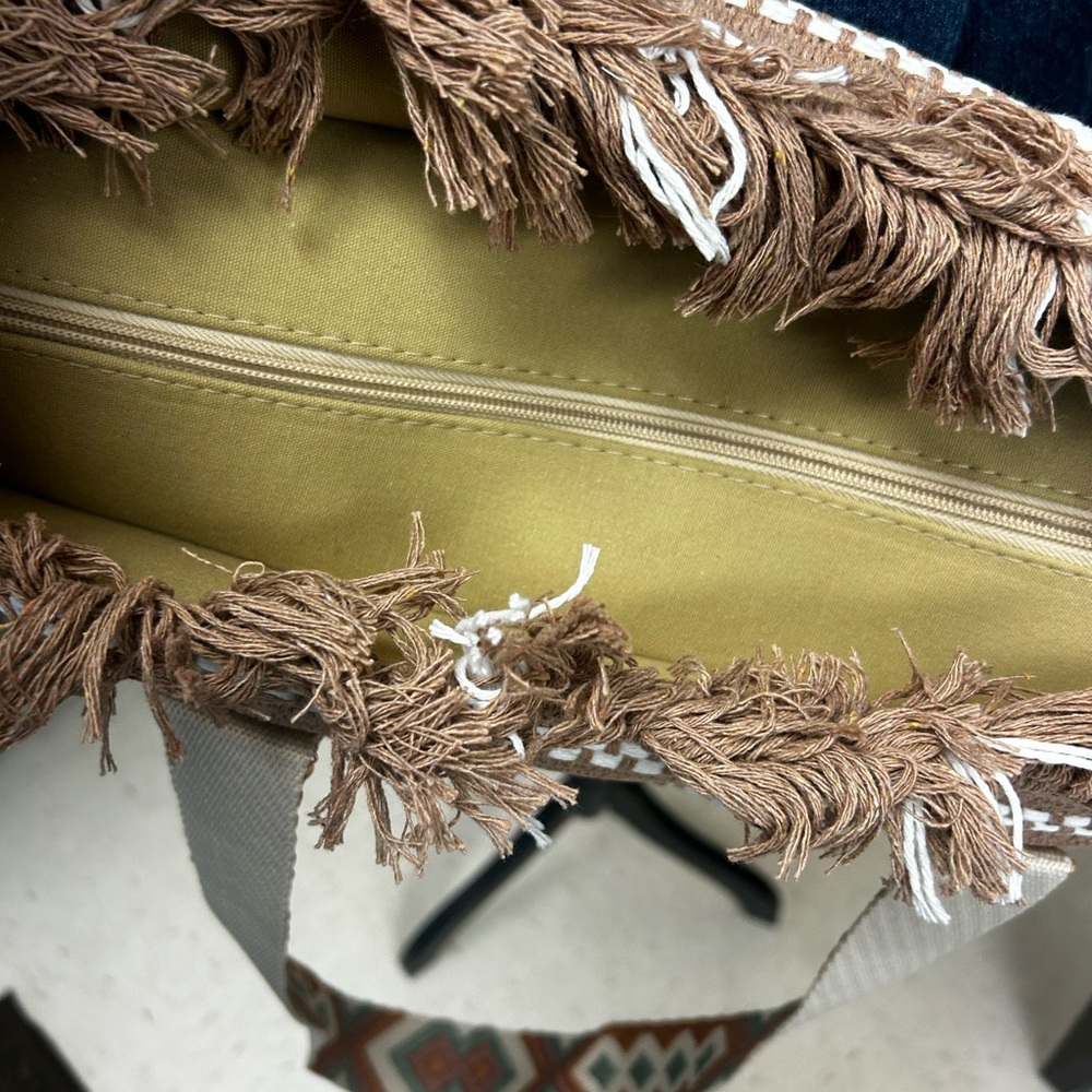 Eden Boho Fringe Tote Bag - Picture 4 of 4